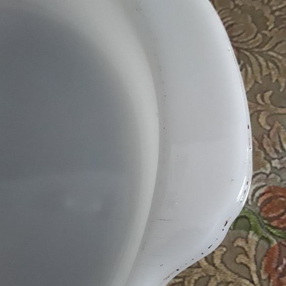 Vintage Fire King Round Baking / Casserole Dish - Picture 3 of 5